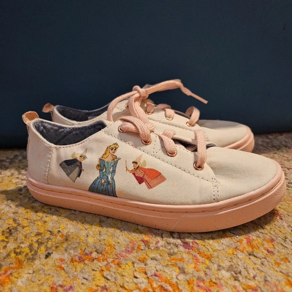 TOMS Disney Princess Aurora Sleeping Beauty Canvas Shoes‎ Girls Size 1